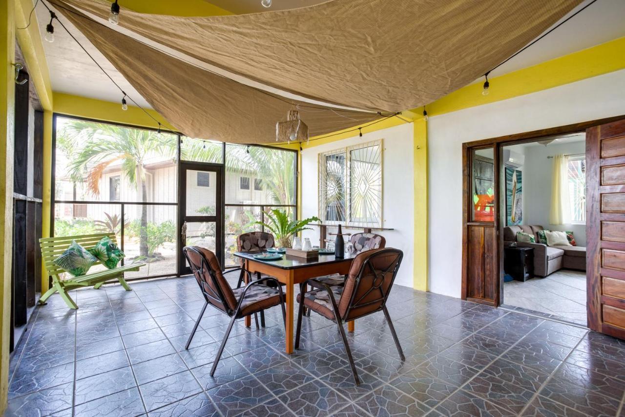 Driftwood Gardens Guesthouse Placencia 外观 照片