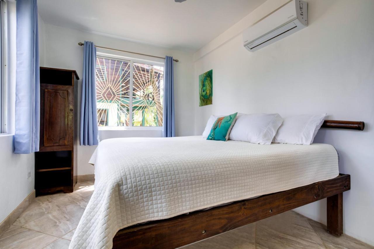 Driftwood Gardens Guesthouse Placencia 外观 照片